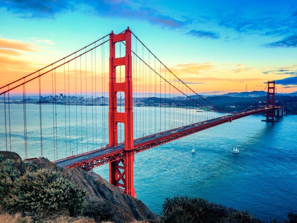 Vista al Puente Golden Gate desde Battery Spencer