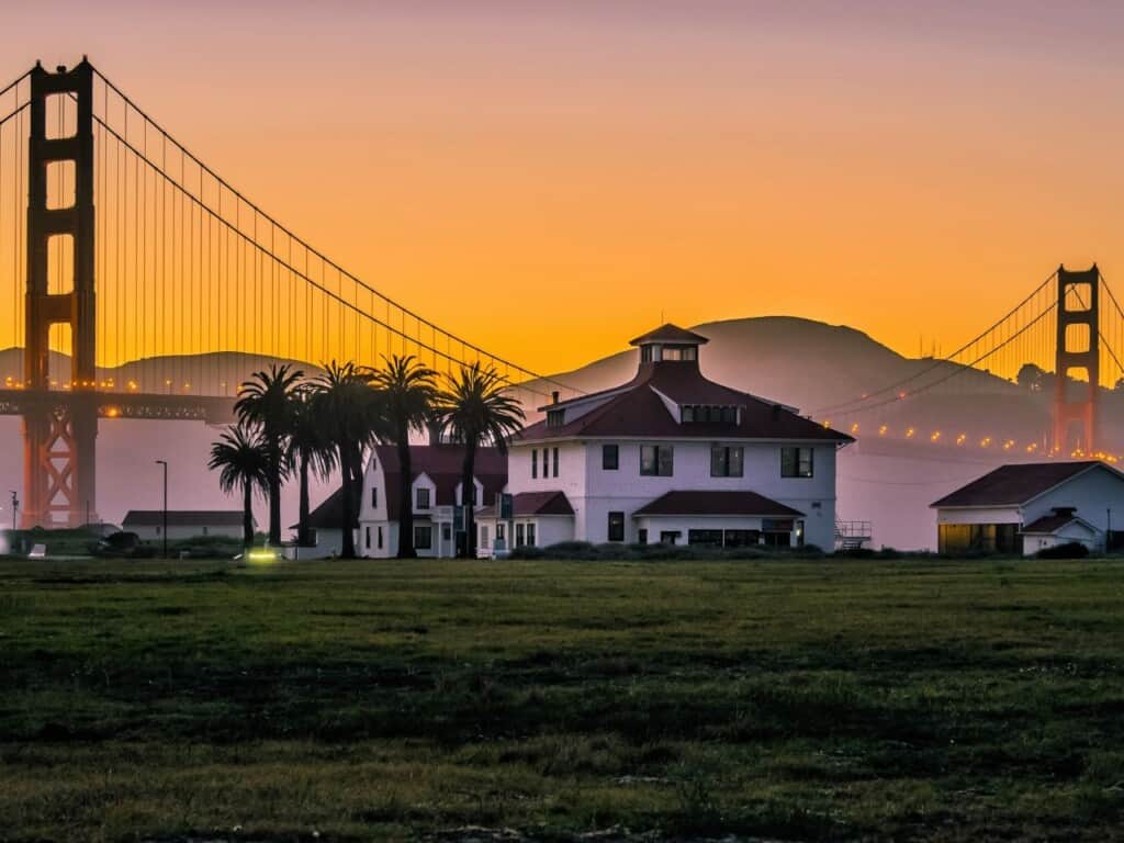 Mirador Crissy Field hacia el Puente Golden Gate en San Francisco