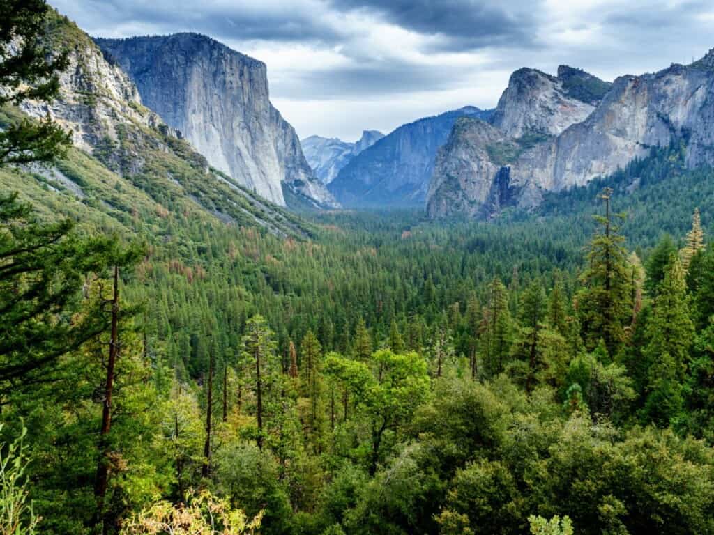 Vista a Yosemite desde Tunnel View
